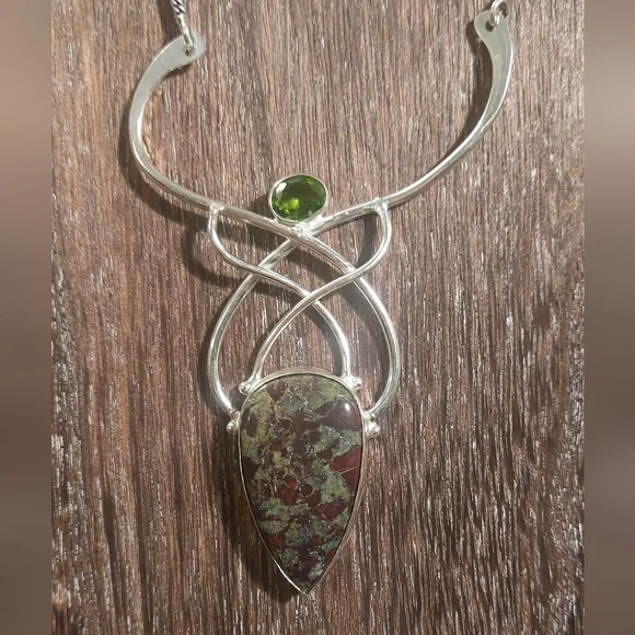 Unique Dragon Stone Necklace - Picture 3 of 5